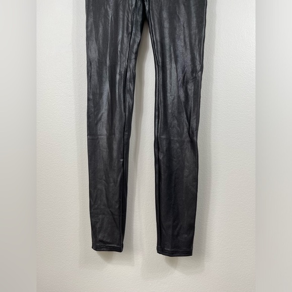 Spanx Shape Black Faux Leather Leggings Size M - Picture 6 of 15
